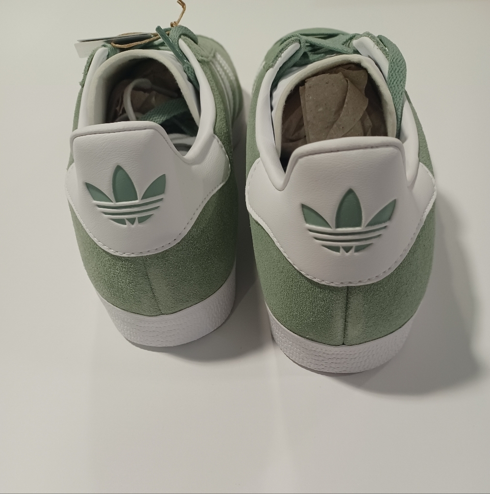 SOLD DO NOT BUY Adidas Gazelle Men's Unisex Green Indoor Sneakers - Picture 3 of 11